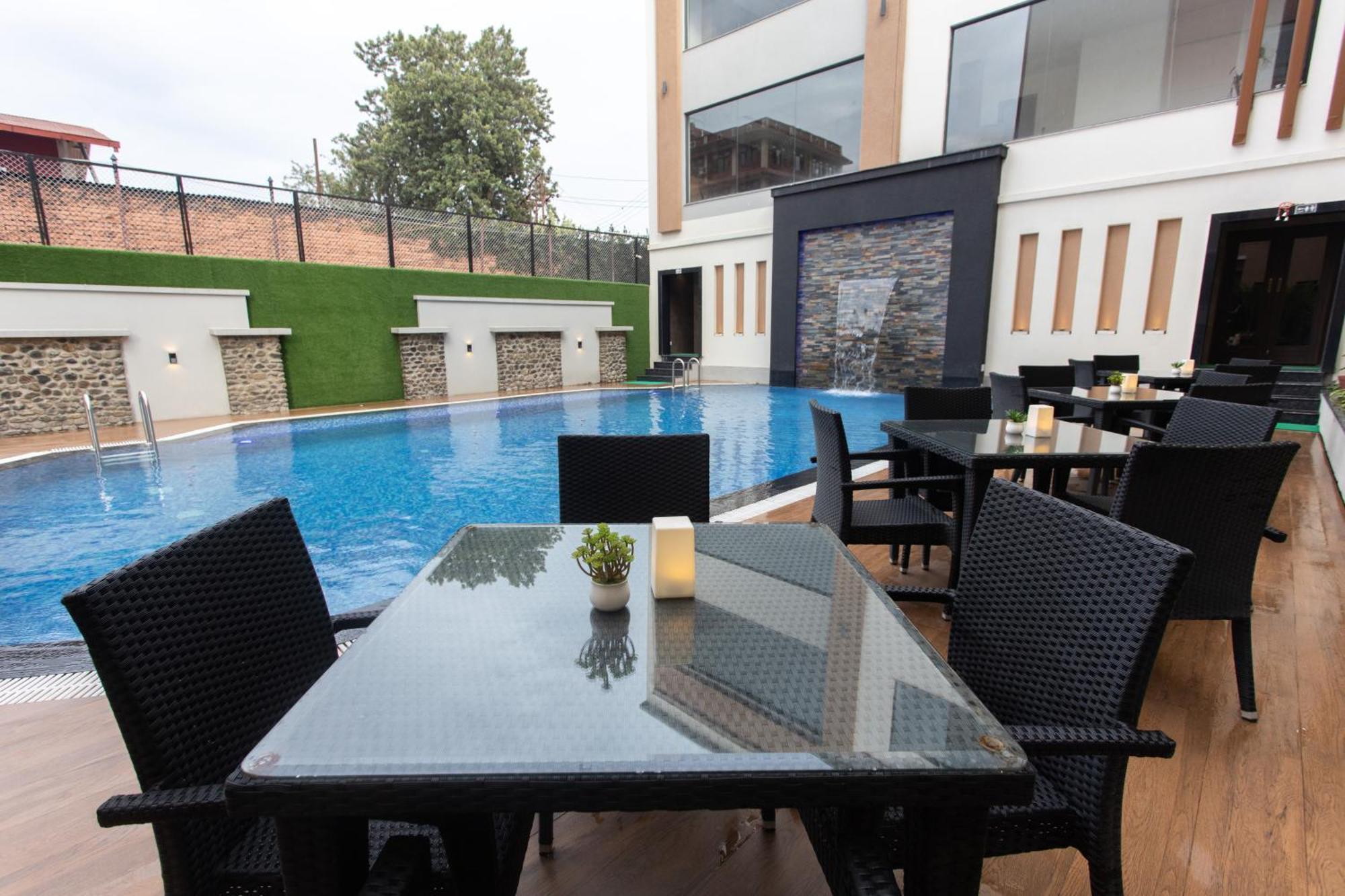 Grand Hotel Kathmandu Luaran gambar