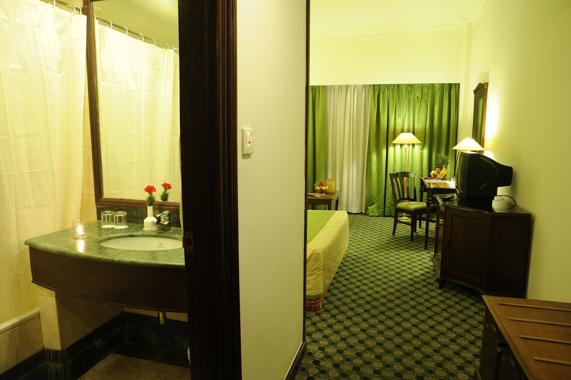 Grand Hotel Kathmandu Luaran gambar